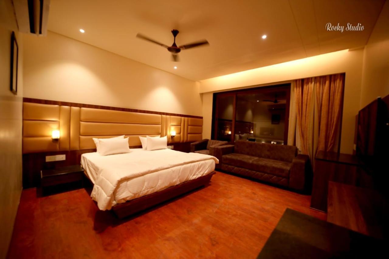The Imperial Prime Clarks Inn Suites, Bhilwara Exterior photo