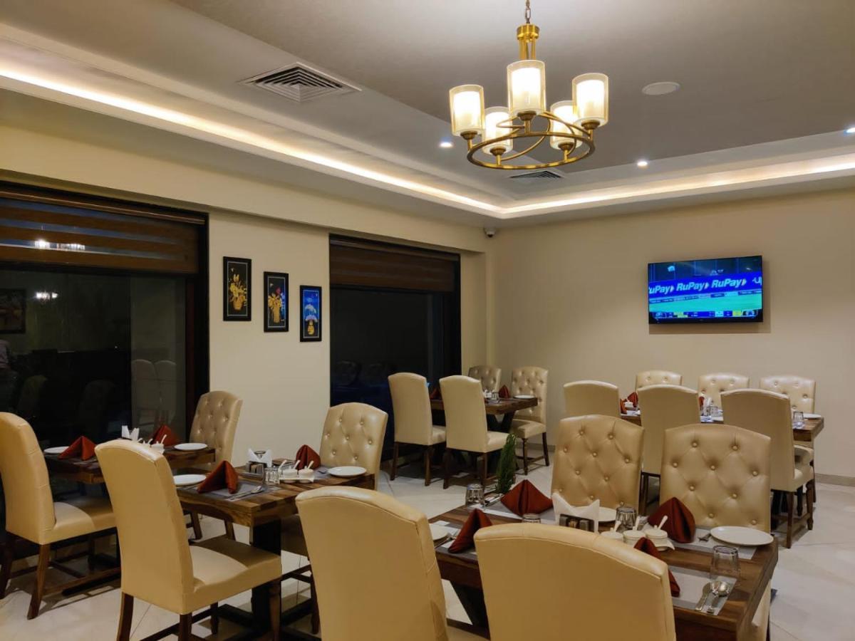 The Imperial Prime Clarks Inn Suites, Bhilwara Exterior photo
