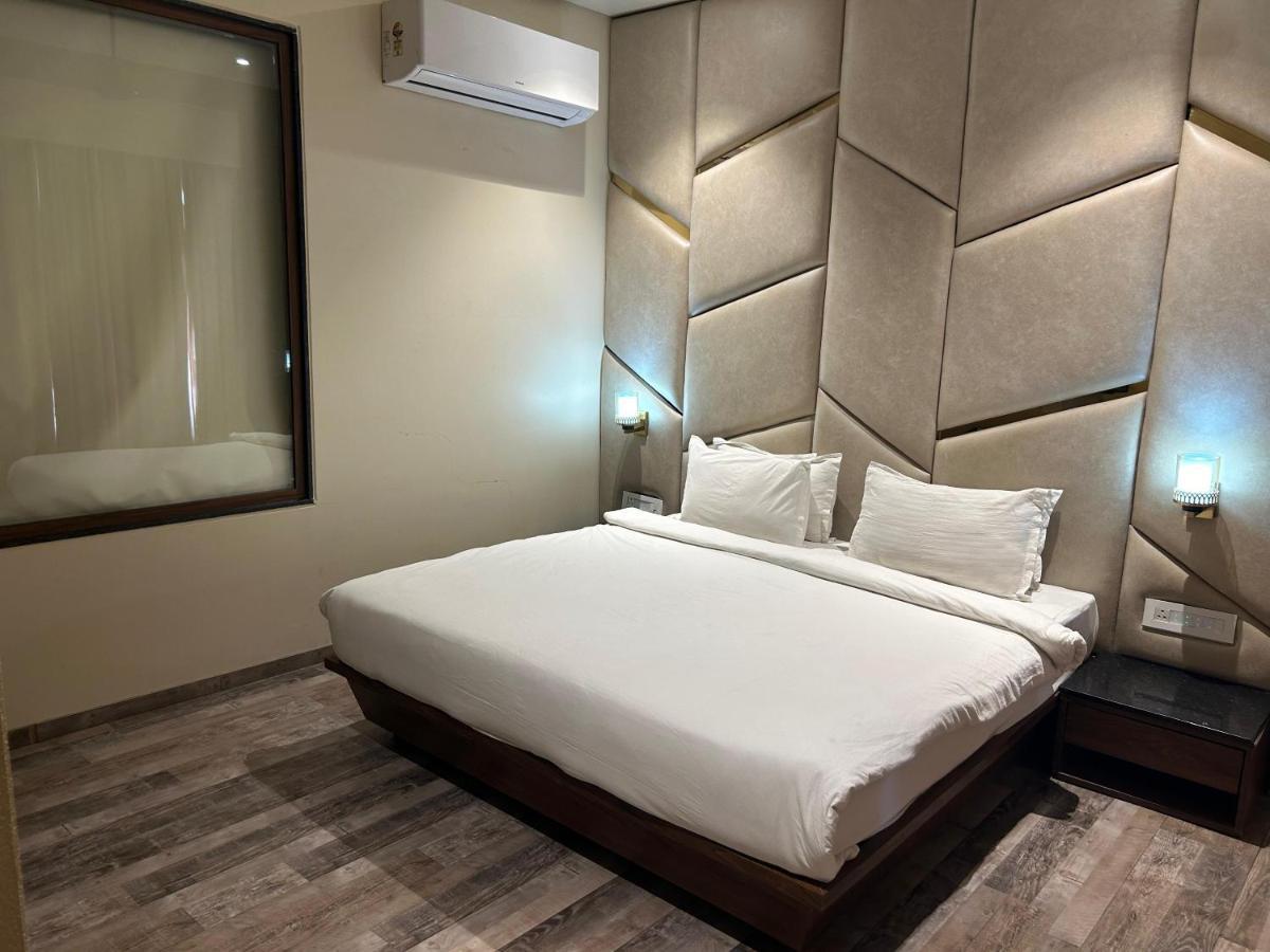The Imperial Prime Clarks Inn Suites, Bhilwara Exterior photo